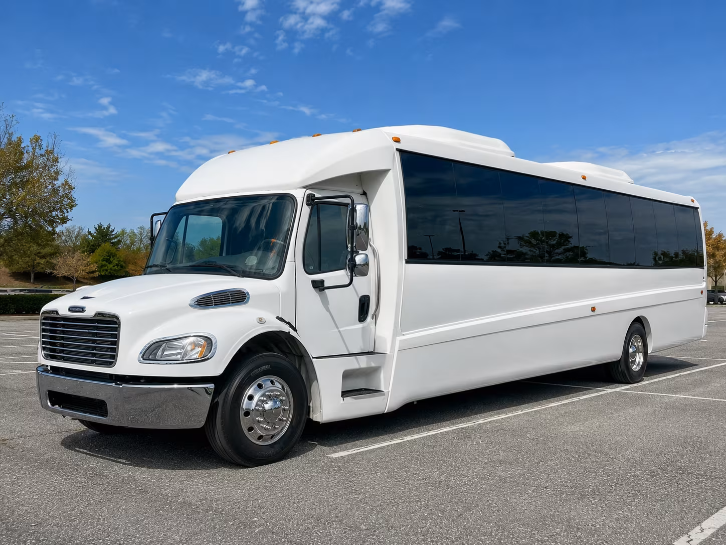 delano 30 passenger party bus